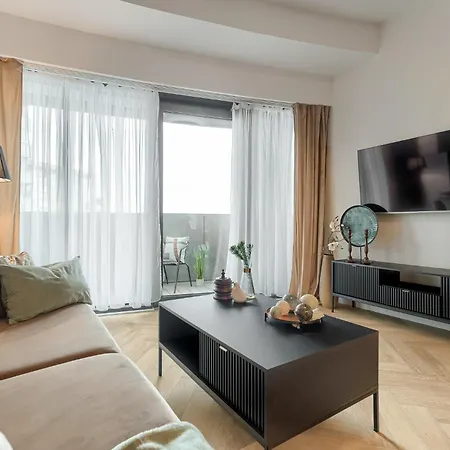 Ans Hanza Tower No 530 - Swimming Pool, Sauna, Jacuzzi, Viewing Terrace Lägenhet