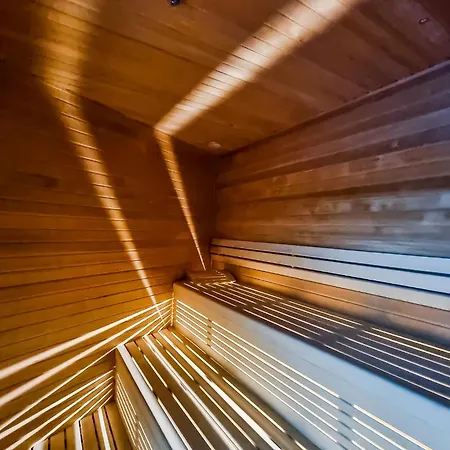 Ans Hanza Tower No 530 - Swimming Pool, Sauna, Jacuzzi, Viewing Terrace Lägenhet