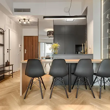 Ans Hanza Tower No 530 - Swimming Pool, Sauna, Jacuzzi, Viewing Terrace *