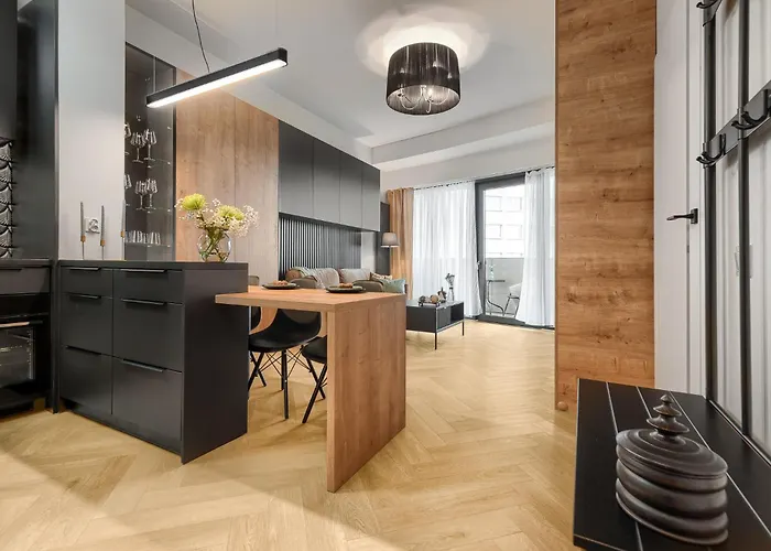 Ans Hanza Tower No 530 - Swimming Pool, Sauna, Jacuzzi, Viewing Terrace *